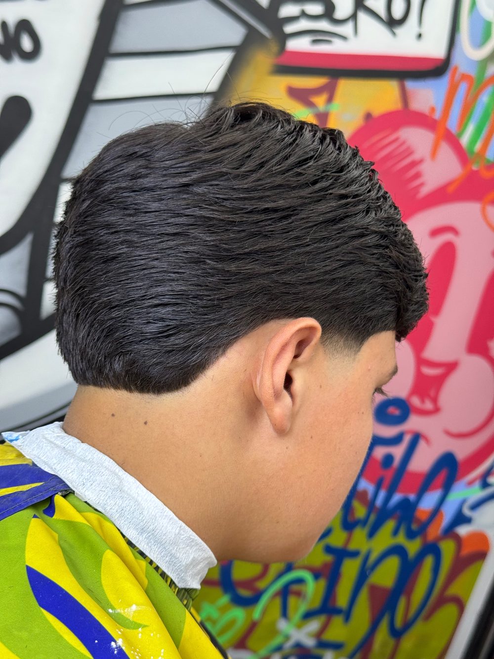 Corte con peinado lateral - Estilo Fino Barber Shop